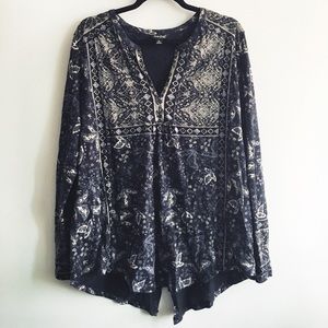 Split-neck Lucky Brand tunic blouse.